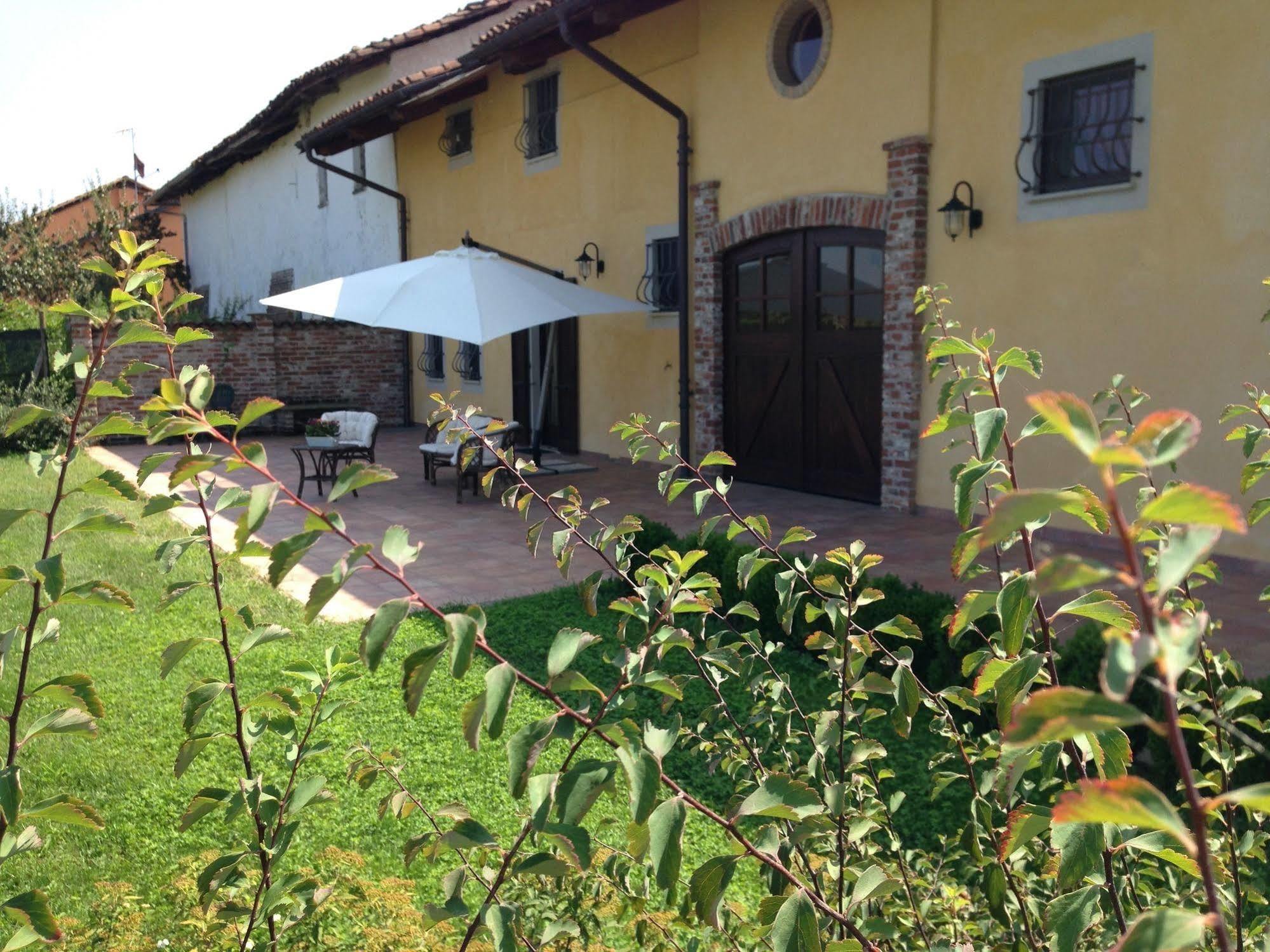 Quattro Gatti Acomodação com café da manhã Airasca Exterior foto